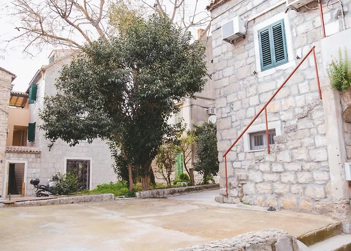 Appartement With A Parking Space - 11690